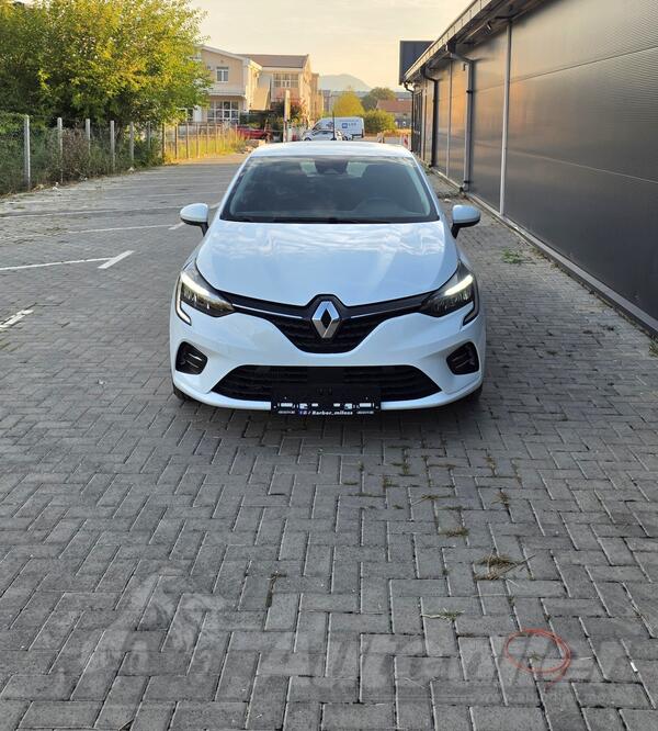 Renault - Clio - 999 benz