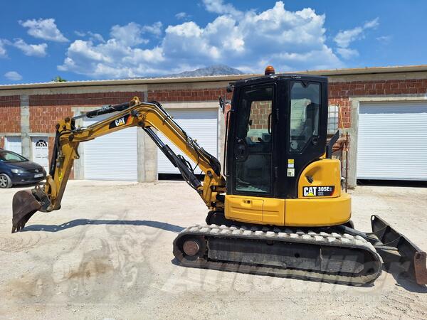 CAT - 305 E