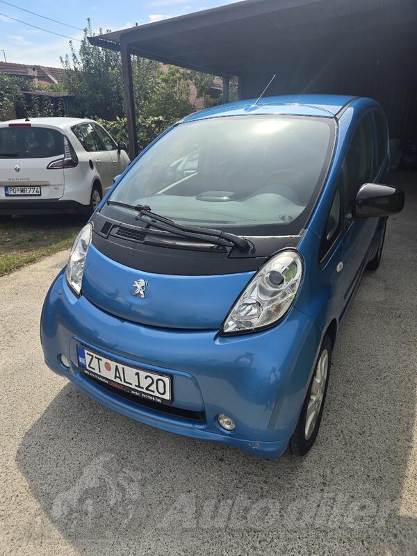 Peugeot - iOn