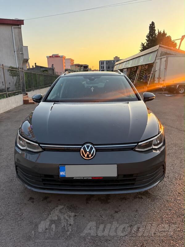 Volkswagen - Golf 8 - 1.0