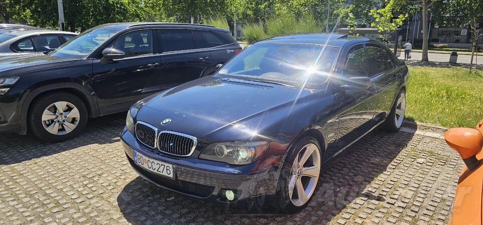 BMW - 740 - I