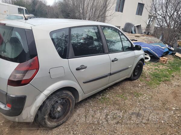 Renault - Scenic - 1.9 dci