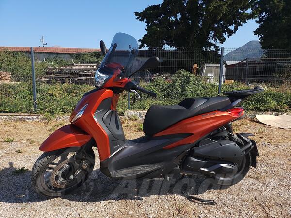 Piaggio - Beverly S