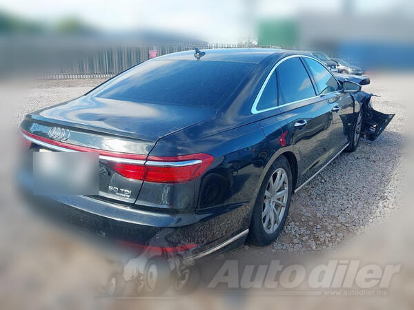 U djelovima Audi - A8