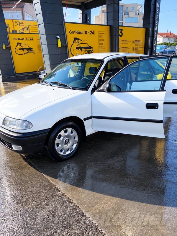 Opel - Astra - 1.4