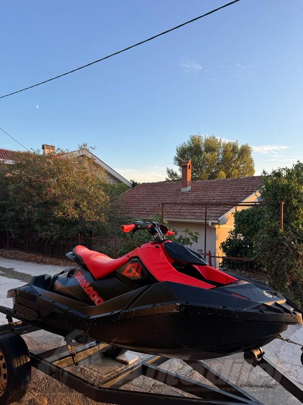 Sea-Doo - Spark Trixx
