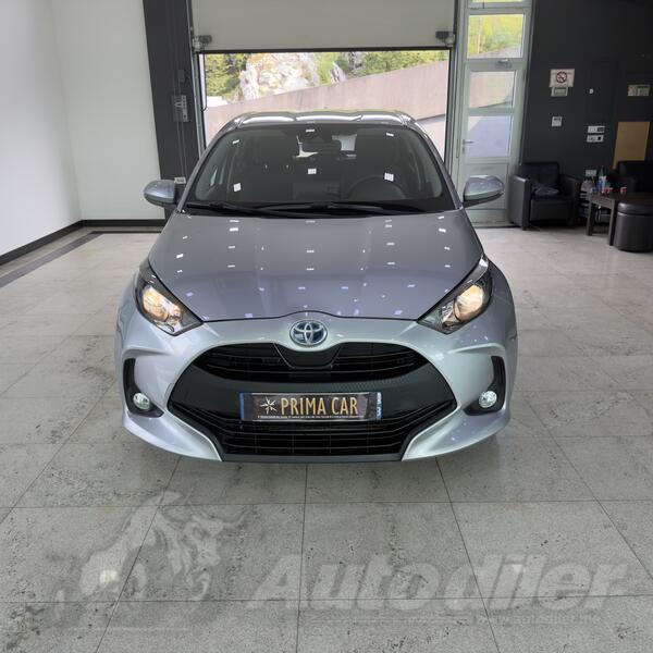Toyota - Yaris - HIBRID//BENZIN//06.2022
