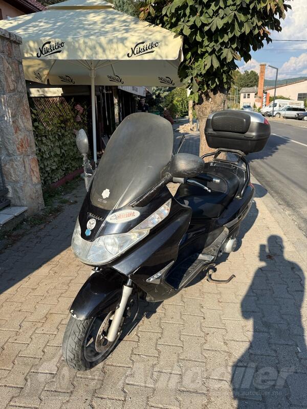 Piaggio - x8