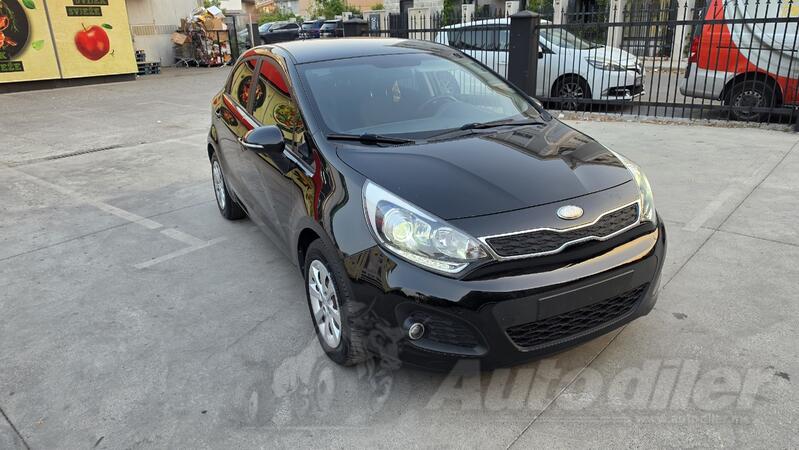 Kia - Rio - 1.1