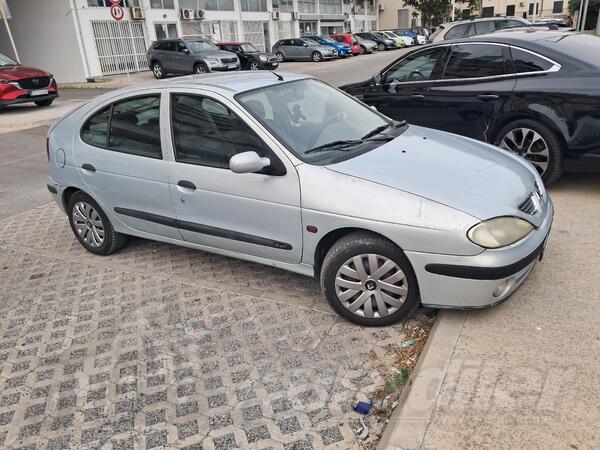 Renault - Megane - 1.9