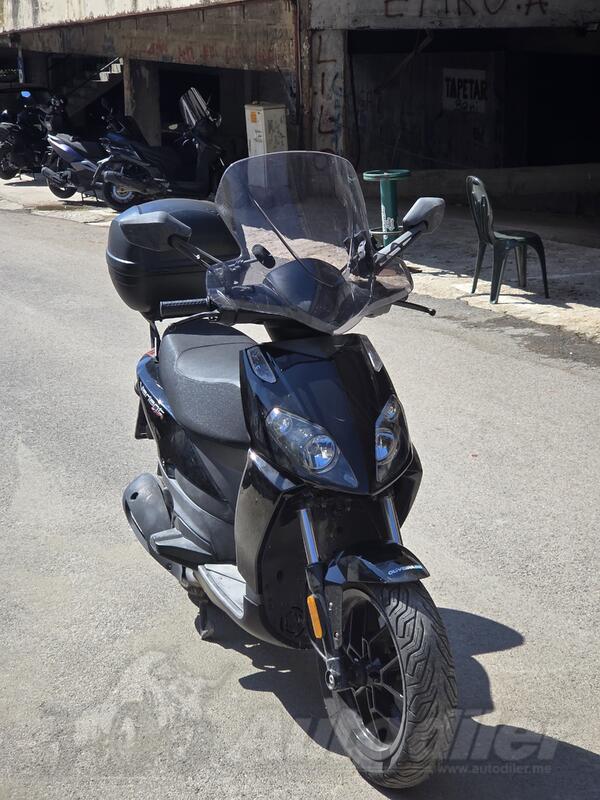 Piaggio - Derbi 125