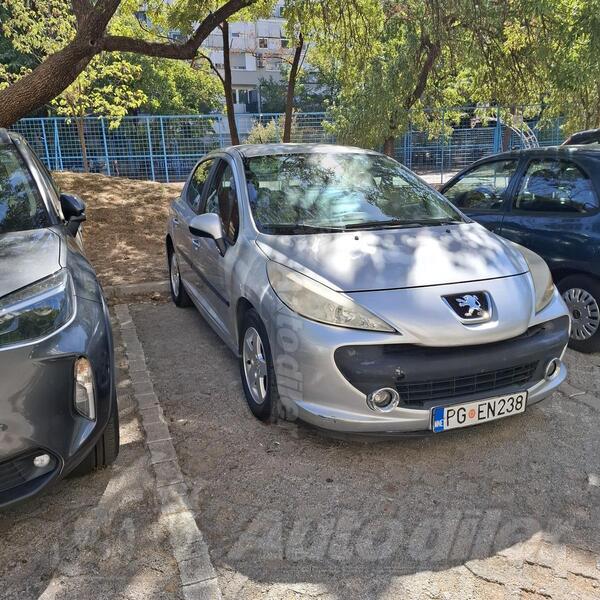 Peugeot - 207 - 1.4