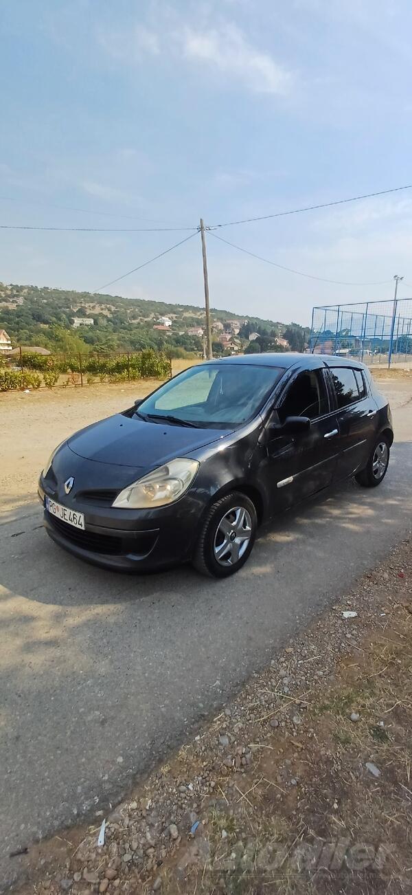 Renault - Clio - 1.5 dci