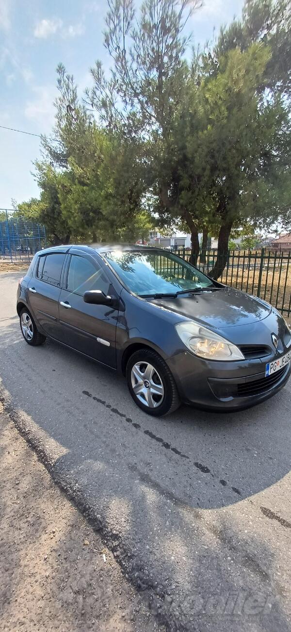 Renault - Clio - 1.5 dci