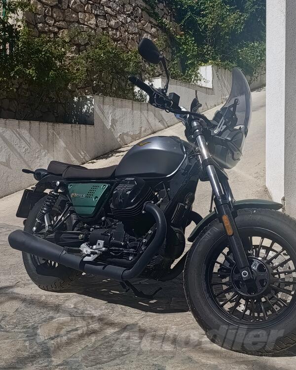 Moto Guzzi - Moto Guzzi V9 Bobber