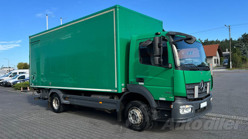 Mercedes Benz - Atego 1218 / kontejnerski podizač 1500 kg / kamion sa sandukom / GRI-0636