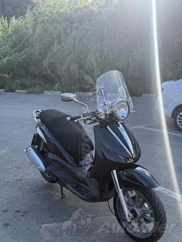 Piaggio - Cruiser