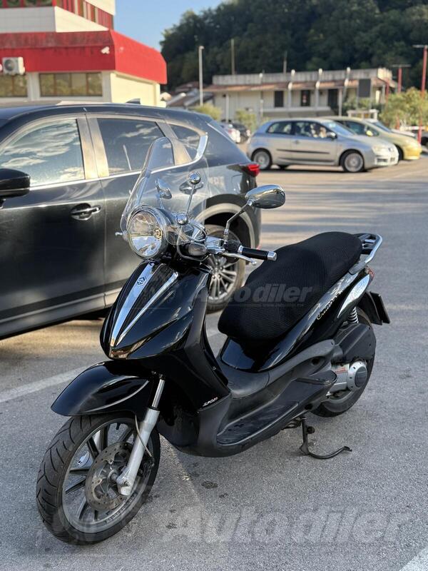 Piaggio - Cruiser