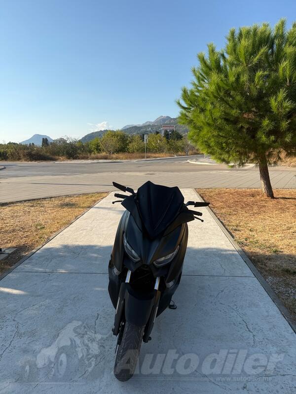 Yamaha - X-MAX 300