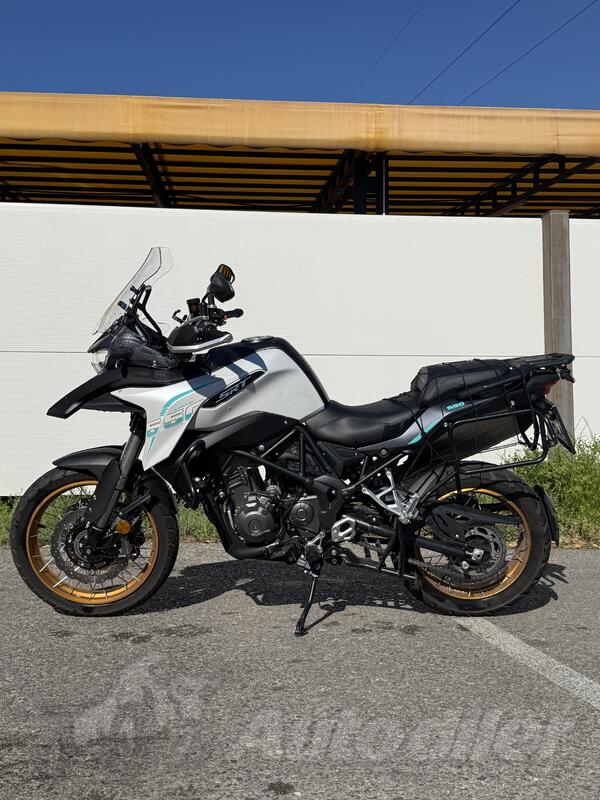 QJ Motor - SRT 550x
