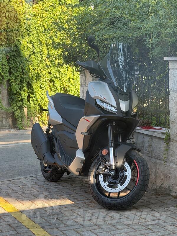 Aprilia - SR400 GT