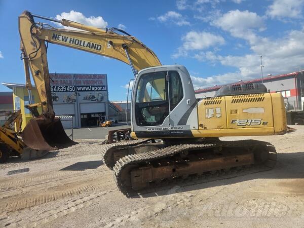 New Holland - E 215 B