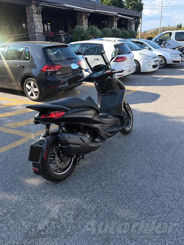 Piaggio - beverly 400s