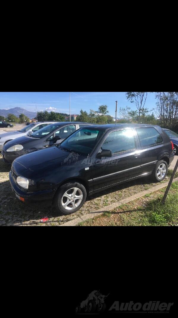 Volkswagen - Golf 3 - 1.6 B