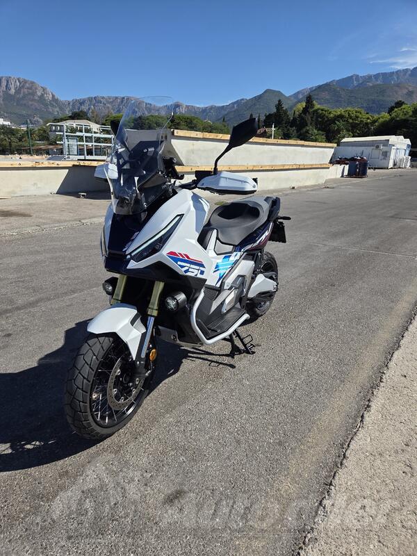 Honda - XADV 750