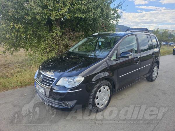 Volkswagen - Touran - 2.0 TDI