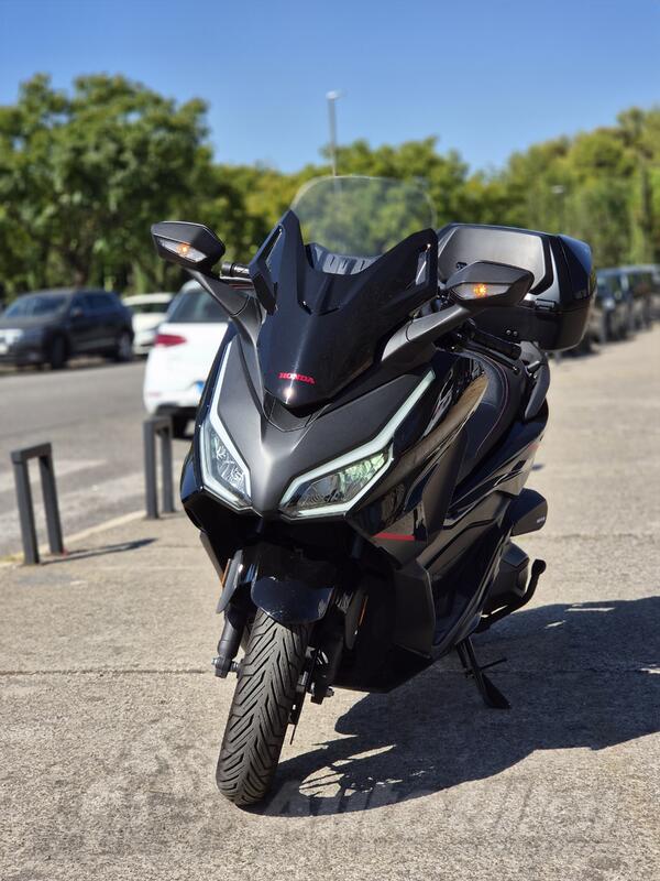 Honda - Forza 350 Special Edition