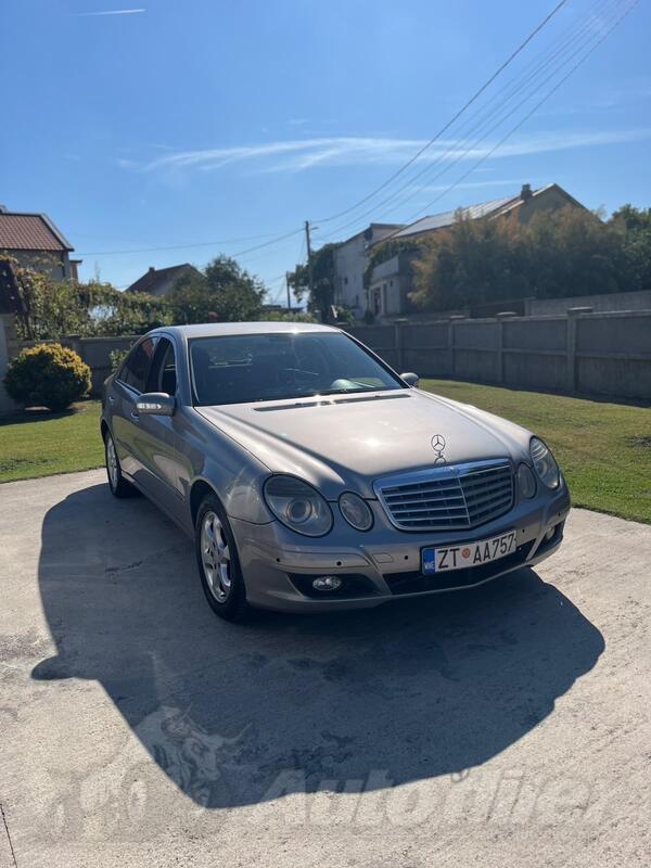 Mercedes Benz - E 220 - 220