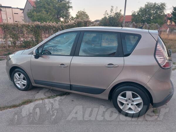 Renault - Scenic - 1.5 DCI