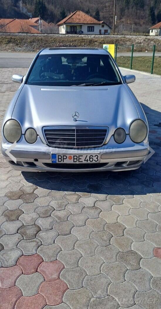 Mercedes Benz - E 220