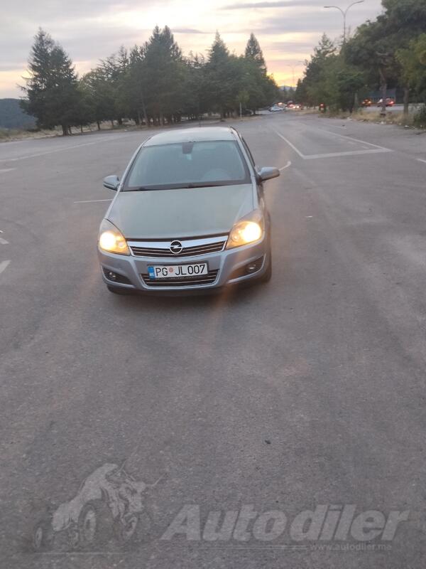 Opel - Astra - 17d