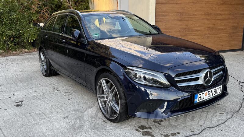 Mercedes Benz - C 300 - D 245KS 4Matic 9G-Tronic