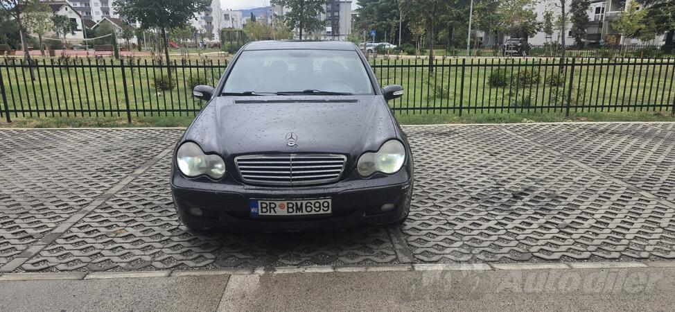 Mercedes Benz - C 200