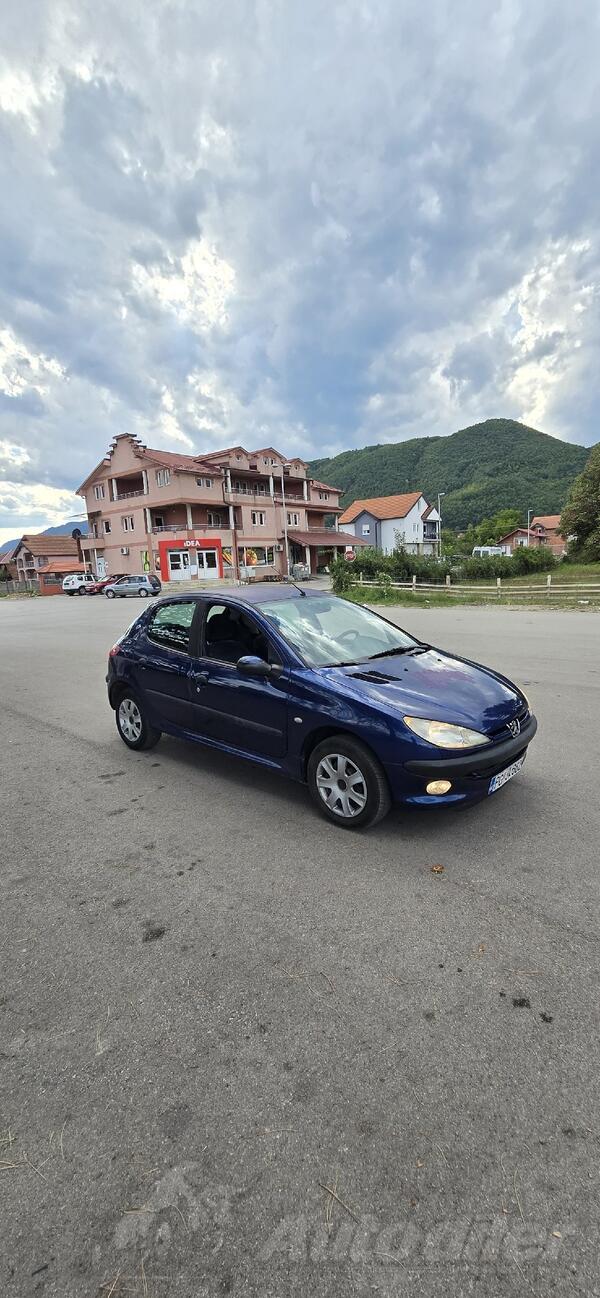 Peugeot - 206 - 1.2 benz