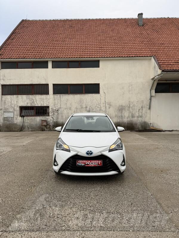 Toyota - Yaris - 1.5 HYBRID -AUTOMATIK