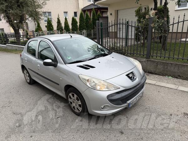 Peugeot - 206 plus - 1.4hdi