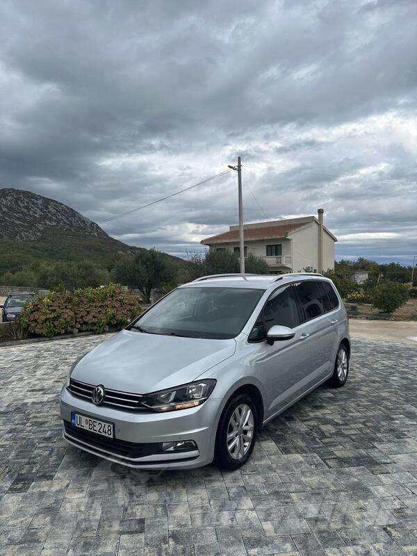 Volkswagen - Touran