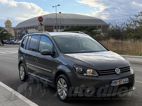 Volkswagen - Touran - automatik