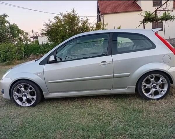 Ford - Fiesta - 2.0 16v 150ks