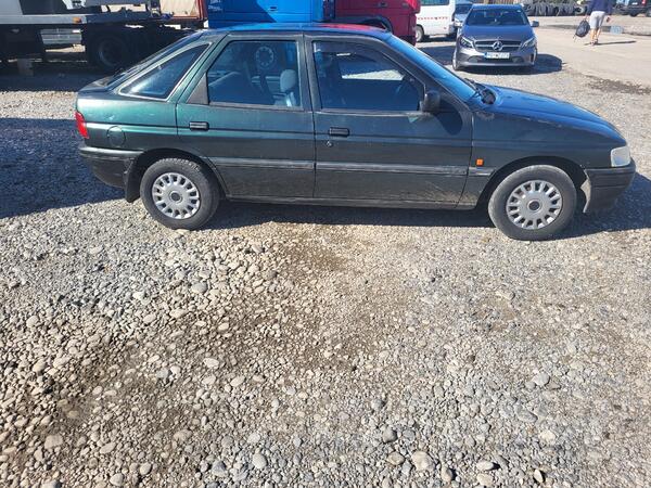Ford - Escort - 1.3