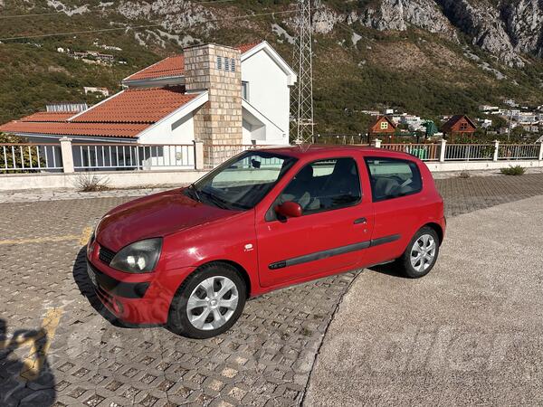 Renault - Clio - 1.6 16V
