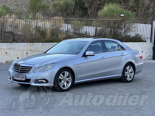 Mercedes Benz - E 220 - 220
