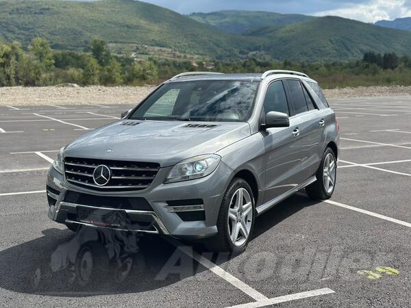 Mercedes Benz - ML 350 - 350
