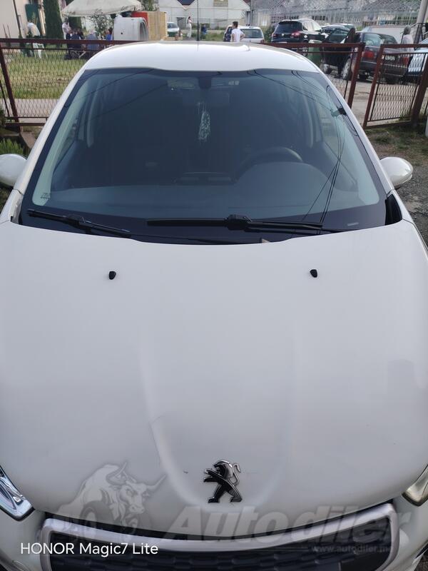 Peugeot - 208 - 1.4 hdi