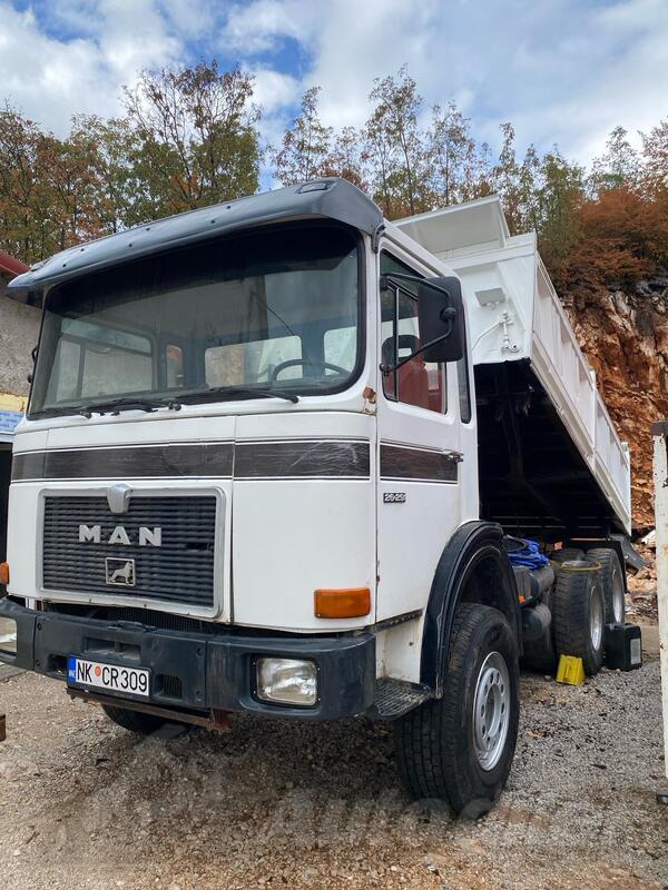 MAN - man