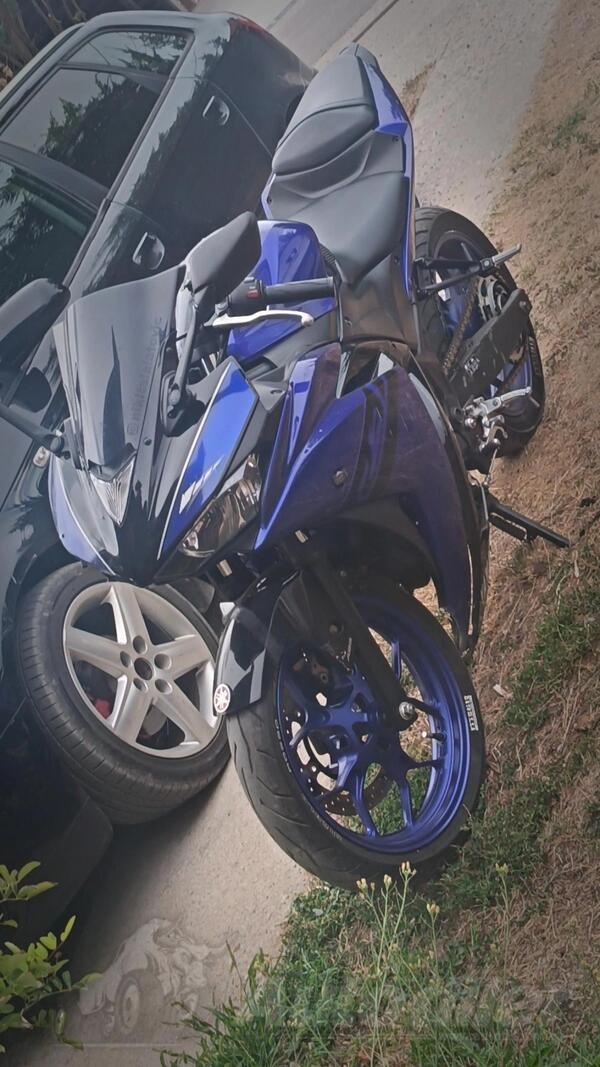 Yamaha - R3